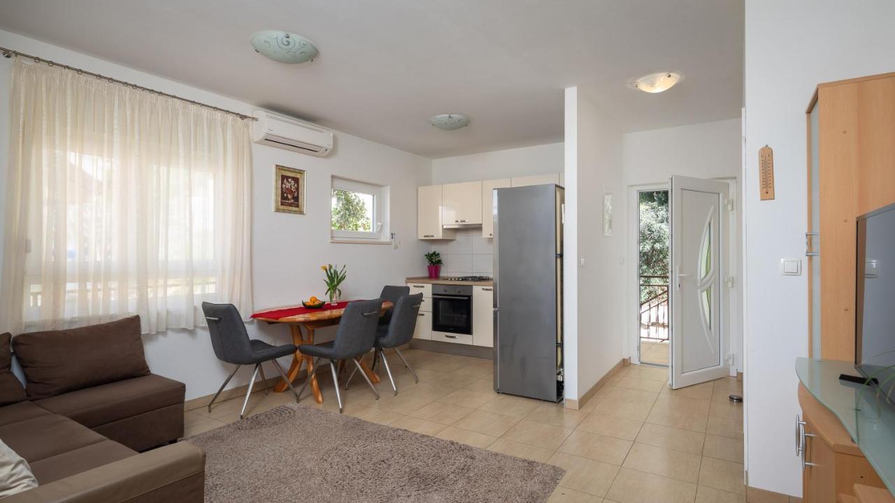 Adriatic Beach Suites Omiš Eksteriør billede