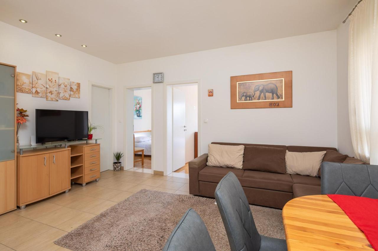 Adriatic Beach Suites Omiš Eksteriør billede